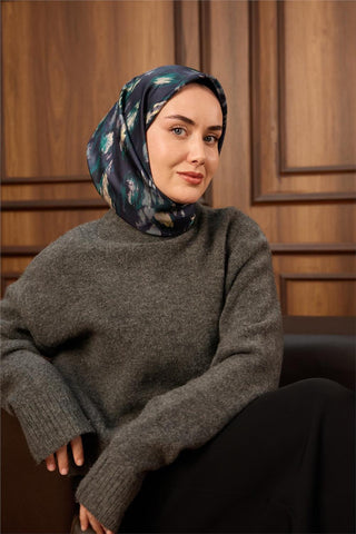 Twill İpek Eşarp Koyu Lacivert-Zümrüt Desenli Tok Duruşlu 90X90