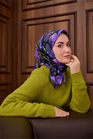 Twill İpek Eşarp Siyah-Mor Yeşil Çiçek Desenli Tok Duruşlu 90X90