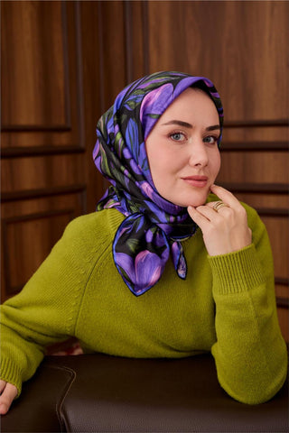 Twill İpek Eşarp Siyah-Mor Yeşil Çiçek Desenli Tok Duruşlu 90X90
