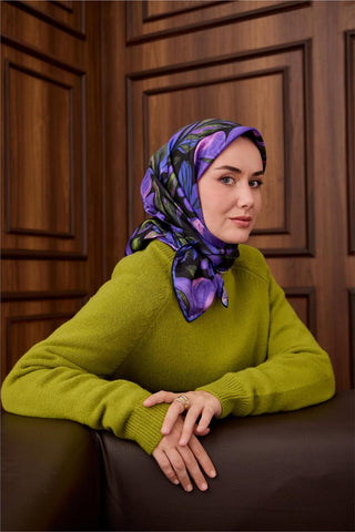 Twill İpek Eşarp Siyah-Mor Yeşil Çiçek Desenli Tok Duruşlu 90X90