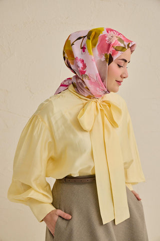 Twill İpek Eşarp Çiçek Desen Pudra Pembe 90x90 - Twill İpek Eşarp - | Silk Home