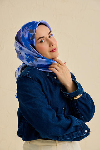 Twill İpek Eşarp Çiçek Desen Bebe Mavi 90x90 - Twill İpek Eşarp - | Silk Home