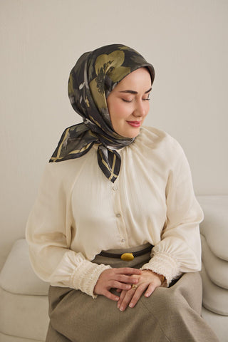 Twill İpek Eşarp Çiçek Desen Koyu Yeşil 90x90 - Twill İpek Eşarp - | Silk Home