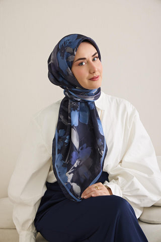 Twill İpek Eşarp Çiçek Desen Lacivert 90x90 - Twill İpek Eşarp - | Silk Home
