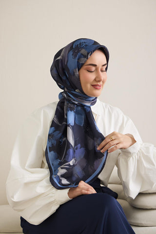 Twill İpek Eşarp Çiçek Desen Lacivert 90x90 - Twill İpek Eşarp - | Silk Home