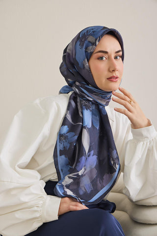 Twill İpek Eşarp Çiçek Desen Lacivert 90x90 - Twill İpek Eşarp - | Silk Home