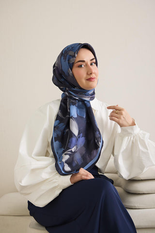 Twill İpek Eşarp Çiçek Desen Lacivert 90x90 - Twill İpek Eşarp - | Silk Home