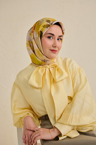 Twill İpek Eşarp Çiçek Desen Kırık Beyaz 90x90 - Twill İpek Eşarp - | Silk Home