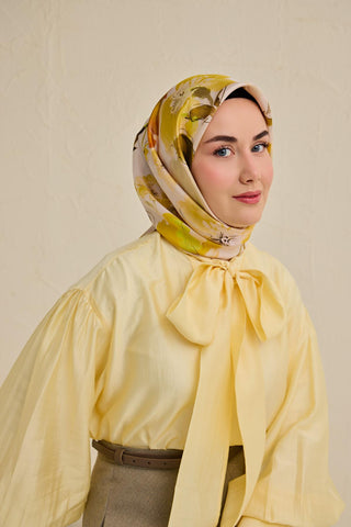 Twill İpek Eşarp Çiçek Desen Kırık Beyaz 90x90 - Twill İpek Eşarp - | Silk Home