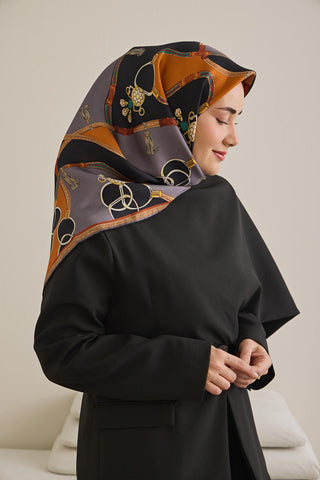 Twill İpek Eşarp Kemer Desen Füme 90x90 - Twill İpek Eşarp - | Silk Home