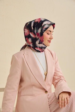 Twill İpek Eşarp Soyut Çiçek Desen Siyah 90x90 - Twill İpek Eşarp - | Silk Home