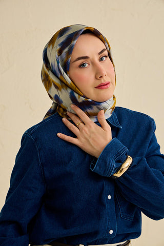 Twill İpek Eşarp Soyut Çiçek Desen Gece Mavisi 90x90 - Twill İpek Eşarp - | Silk Home