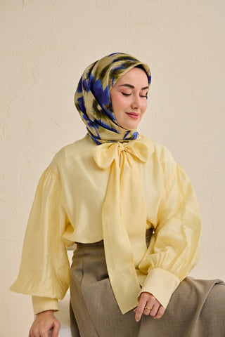 Twill İpek Eşarp Soyut Çiçek Desen Butter Yellow 90x90 - Twill İpek Eşarp - | Silk Home