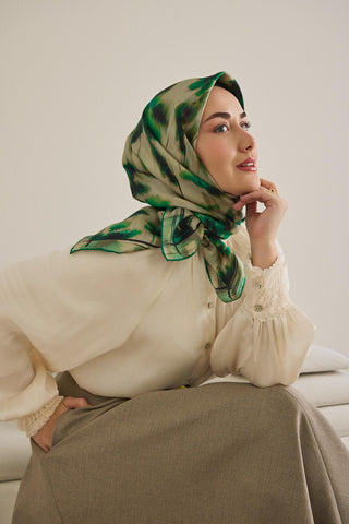 Twill İpek Eşarp Soyut Çiçek Desen Patina Yeşili 90x90 - Twill İpek Eşarp - | Silk Home