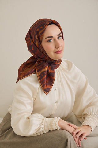 Twill İpek Eşarp Soyut Desen Acı Kahve 90x90 - Twill İpek Eşarp - | Silk Home