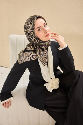 Twill Silk Scarf, Navy Blue, Green Tones, Patterned, Firm Structure, 90x90 cm.