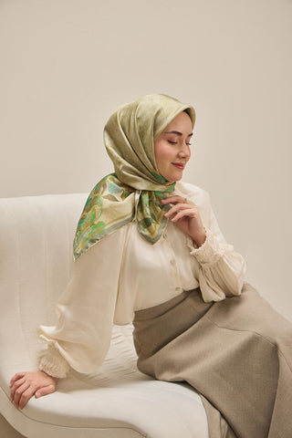 Twill Silk Scarf, Navy Blue, Green Tones, Patterned, Firm Structure, 90x90 cm.