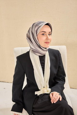 Twill İpek Eşarp Kıvrımlı Şerit Gri 90x90 - Twill İpek Eşarp - | Silk Home
