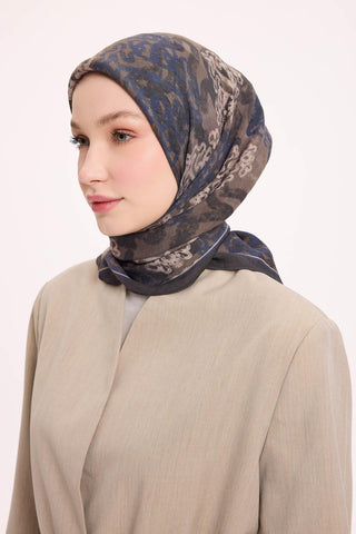 Viscose Velora Scarf, Four Seasons Kilim Pattern, Light Gray, 90x90 cm 