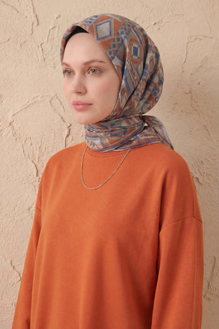 Soft Eşarp Geometrik Desen Açık Gri 90x90 - Soft Eşarp - | Silk Home