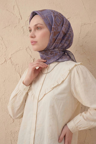 Soft Eşarp Geometrik Desen Eflatun 90x90 - Soft Eşarp - | Silk Home