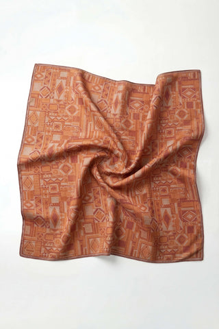 Soft Eşarp Geometrik Desen Fındık Kabuğu 90x90 - Soft Eşarp - | Silk Home