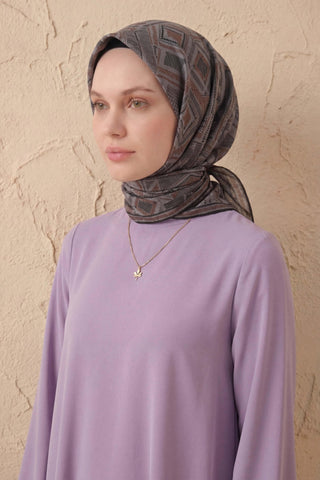 Soft Eşarp Geometrik Desen Koyu Gri 90x90 - Soft Eşarp - | Silk Home