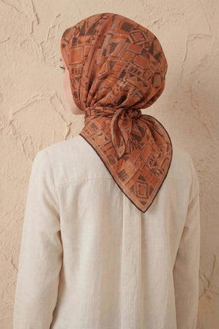 Soft Eşarp Geometrik Desen Koyu Turuncu 90x90 - Soft Eşarp - | Silk Home