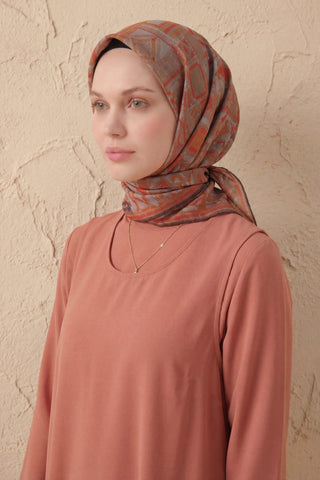 Soft Eşarp Geometrik Desen Uçuk Vizon 90x90 - Soft Eşarp - | Silk Home
