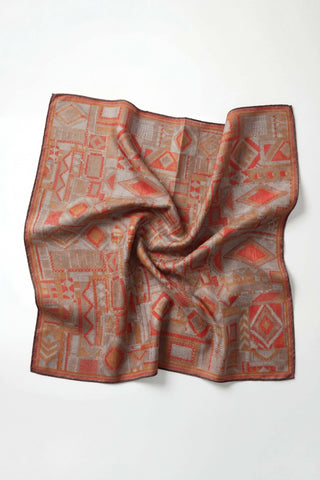Soft Eşarp Geometrik Desen Uçuk Vizon 90x90 - Soft Eşarp - | Silk Home