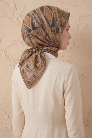 Soft Eşarp Geometrik Desen Vizon 90x90 - Soft Eşarp - | Silk Home