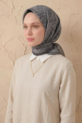 Soft Eşarp Lina Flora Siyah Beyaz 90x90 - Soft Eşarp - | Silk Home