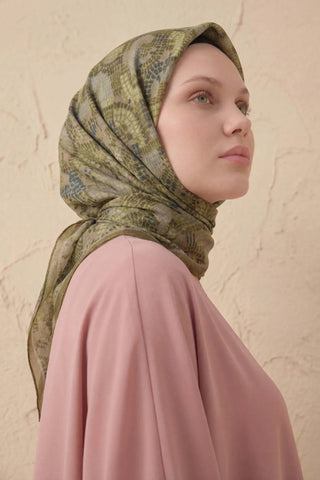 Soft Eşarp Melodi Desen Çimen Yeşili 90x90 - Soft Eşarp - | Silk Home