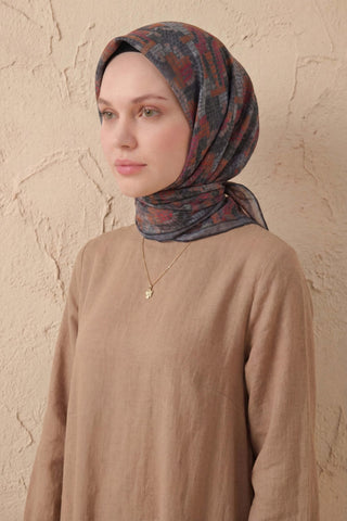 Soft Eşarp Melodi Desen Koyu Gri 90x90 - Soft Eşarp - | Silk Home