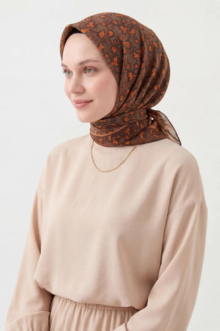 Soft Eşarp Yaprak Desen Kahverengi 90x90 - Soft Eşarp - | Silk Home