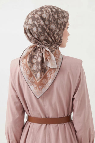 Soft Eşarp Yaprak Desen Mocha Mousse 90x90 - Soft Eşarp - | Silk Home
