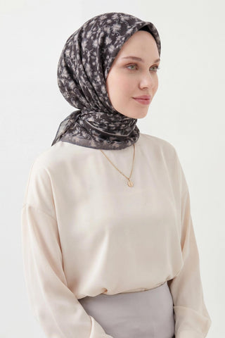 Soft Eşarp Yaprak Desen Siyah 90x90 - Soft Eşarp - | Silk Home