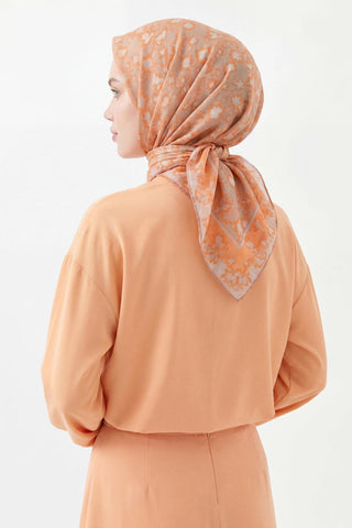 Soft Eşarp Yaprak Desen Yavruağzı 90x90 - Soft Eşarp - | Silk Home