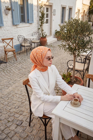 Soft Eşarp Yaprak Desen Yavruağzı 90x90 - Soft Eşarp - | Silk Home
