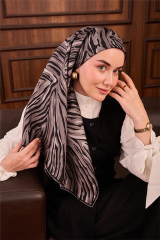 Twill İpek Eşarp Gri Siyah Gümüş Dalga Desenli Tok Duruşlu 90X90