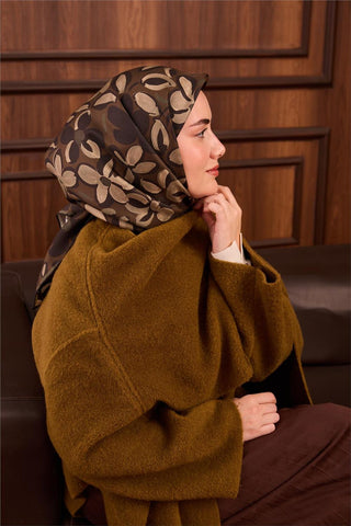 Twill İpek Eşarp Haki Koyu Yeşil Bej Papatya Desenli Tok Duruşlu 90X90