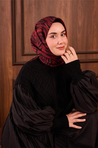 Twill İpek Eşarp Kırmızı Siyah Geometrik Desenli Tok Duruşlu 90X90