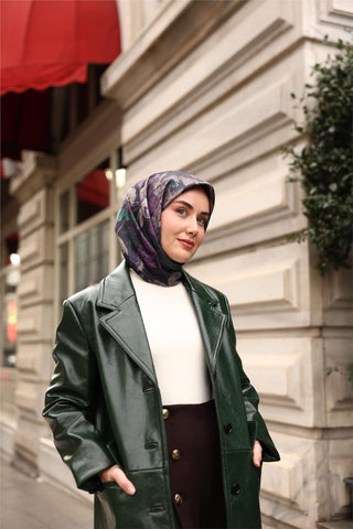 Twill İpek Eşarp Lacivert-Yeşil Çiçek Desenli Tok Duruşlu Kaymaz 90X90