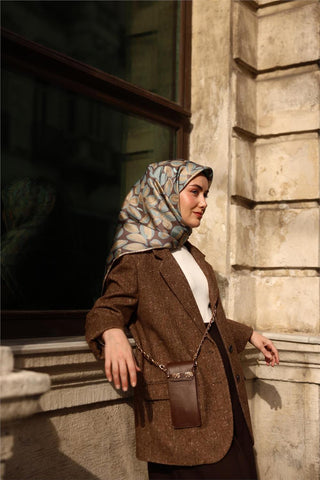 Twill İpek Eşarp Bebe Mavi Bej Koyu Vizon Papatya Desenli Tok Duruşlu 90X90