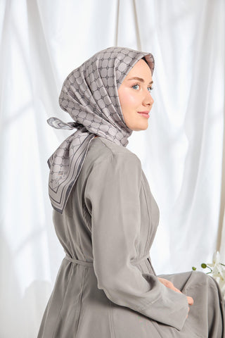 Twill İpek Eşarp Monogram Koyu Gri - Twill İpek Eşarp - | Silk Home
