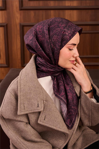 Twill İpek Eşarp Mürdüm Çiçek Desenli Tok Duruşlu 90X90
