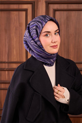 Twill İpek Eşarp Pastel Mor Geometrik Desenli Tok Duruşlu 90X90