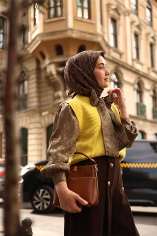 Twill İpek Eşarp Vizon-Açı Kahve Çiçek Desenli Tok Duruşlu Kaymaz 90X90