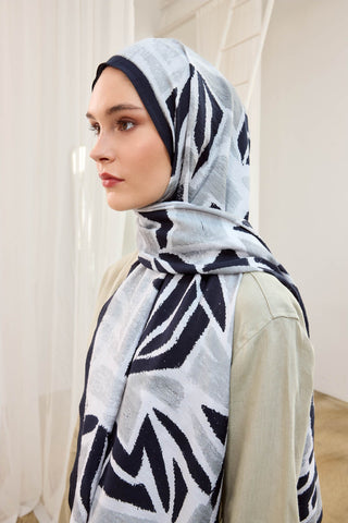 Urban Hours Moira White Mayda Shawl