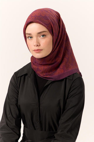 Viskon Karışımlı Velora Eşarp Mürdüm-Bordo-Kiremit Desenli İnce Dokulu Dökümlü
                90X90